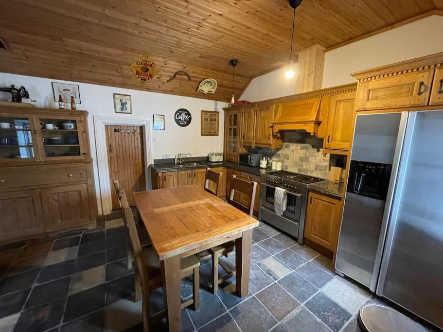 John The Mills Cottage Spahot Tub Private Beach Donegal Town Exterior photo